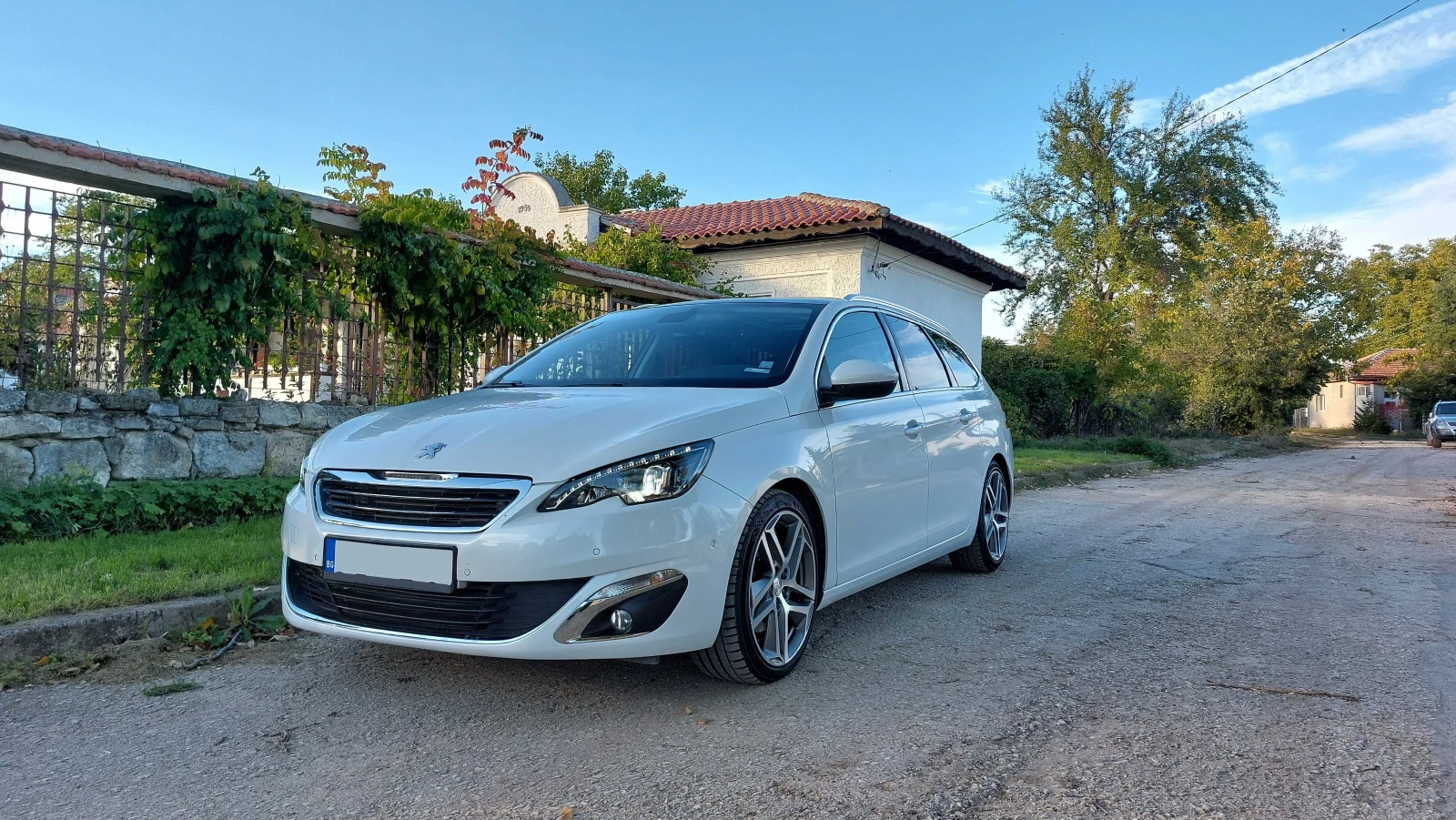 Peugeot 308 2.0 BlueHDi 150кс ALLURE, Автоматик, Камера, снимка 1