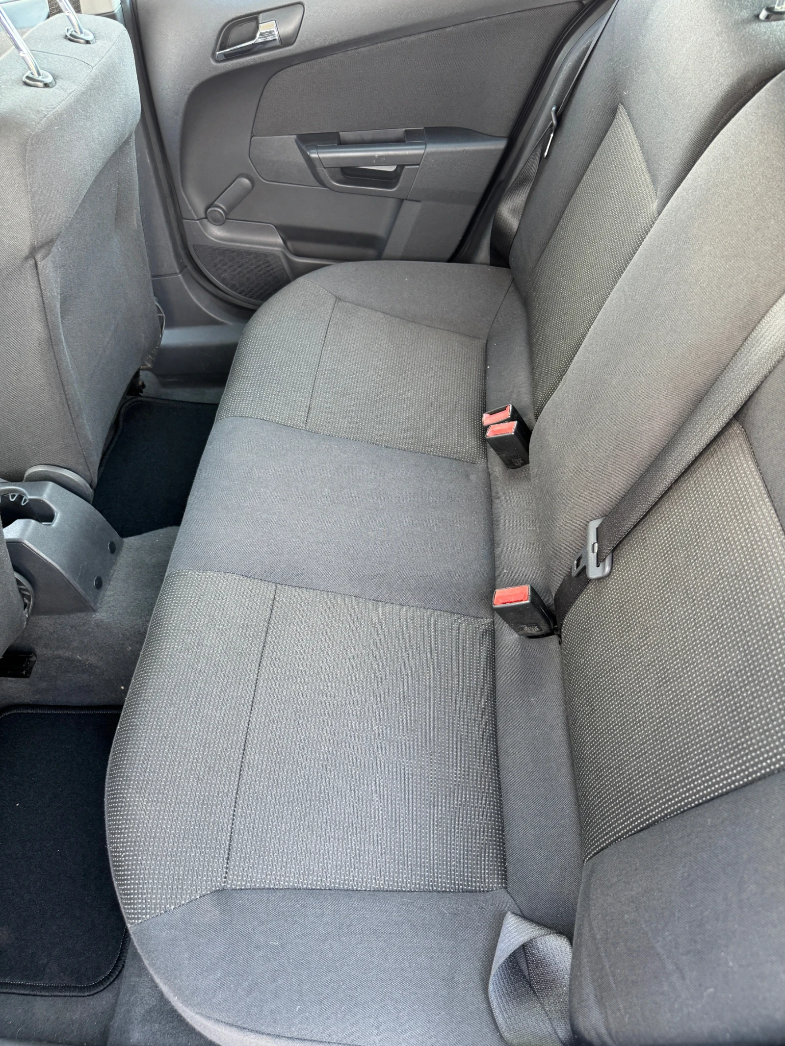 Opel Astra 1.4 Business - изображение 8