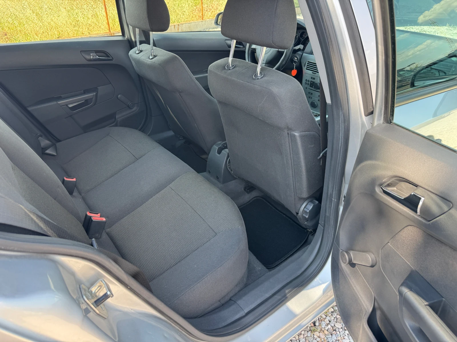 Opel Astra 1.4 Business - изображение 9