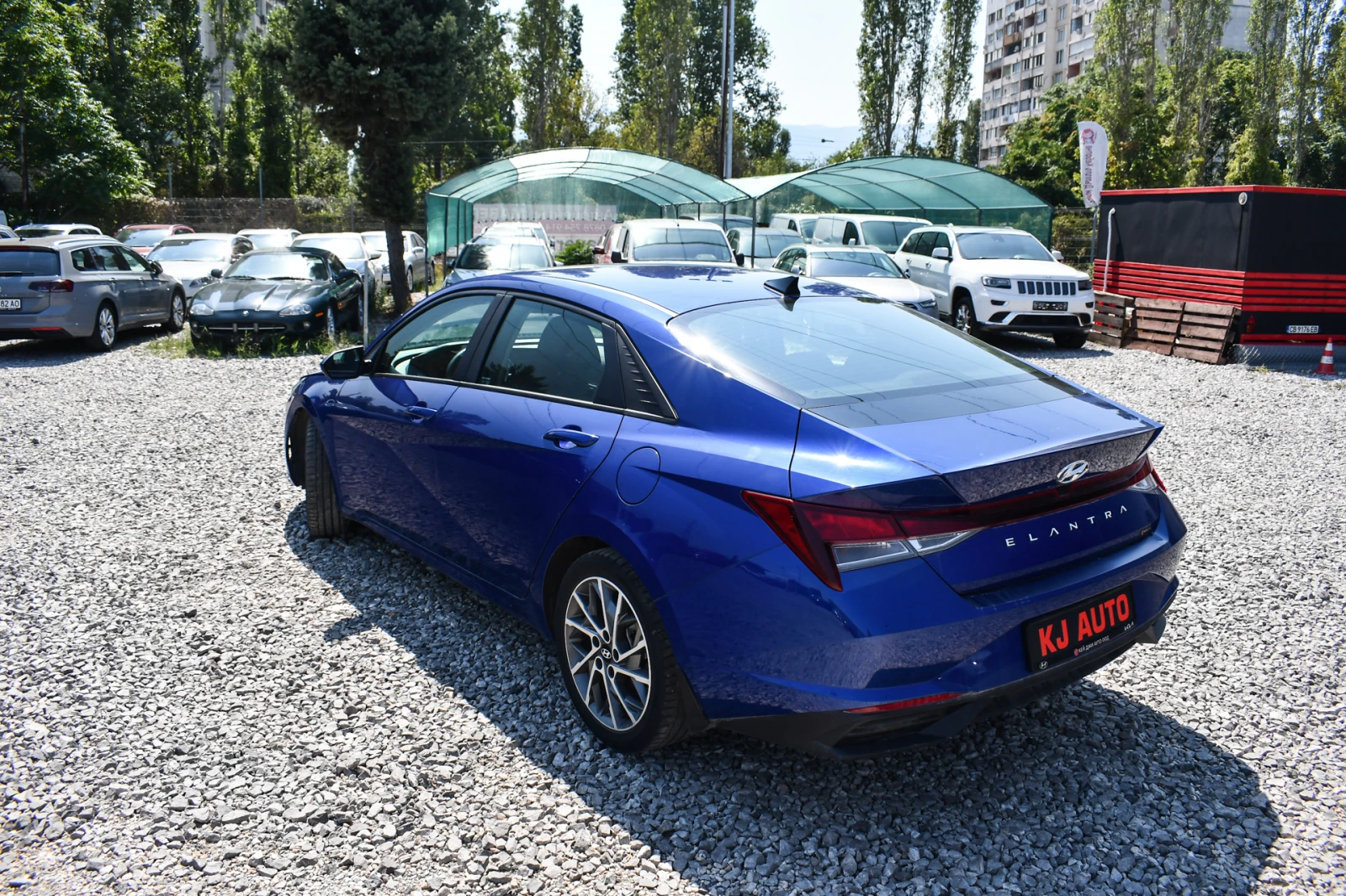 Hyundai Elantra 2.0 - изображение 7
