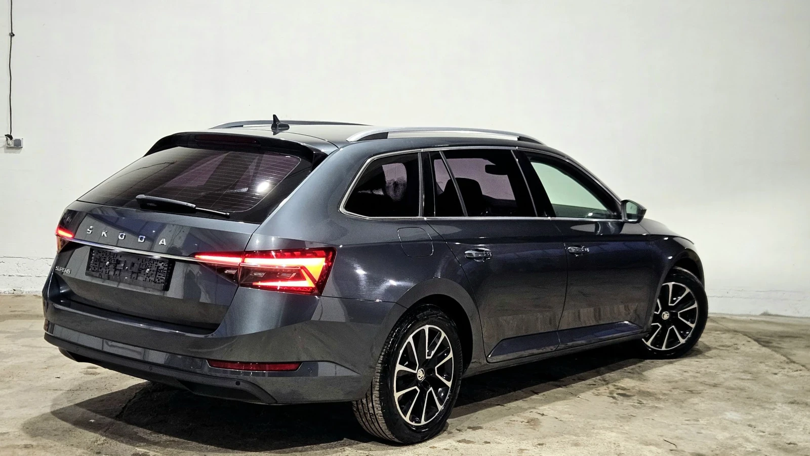 Skoda Superb VirtualCockpit, AmbientLight, Crystal Lighting, , снимка 4 - Автомобили и джипове - 53189797