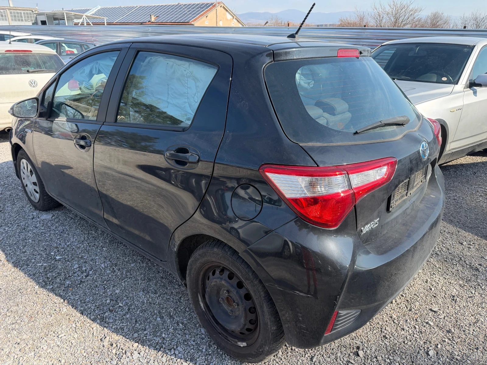 Toyota Yaris Yaris hybrid facelift - изображение 4