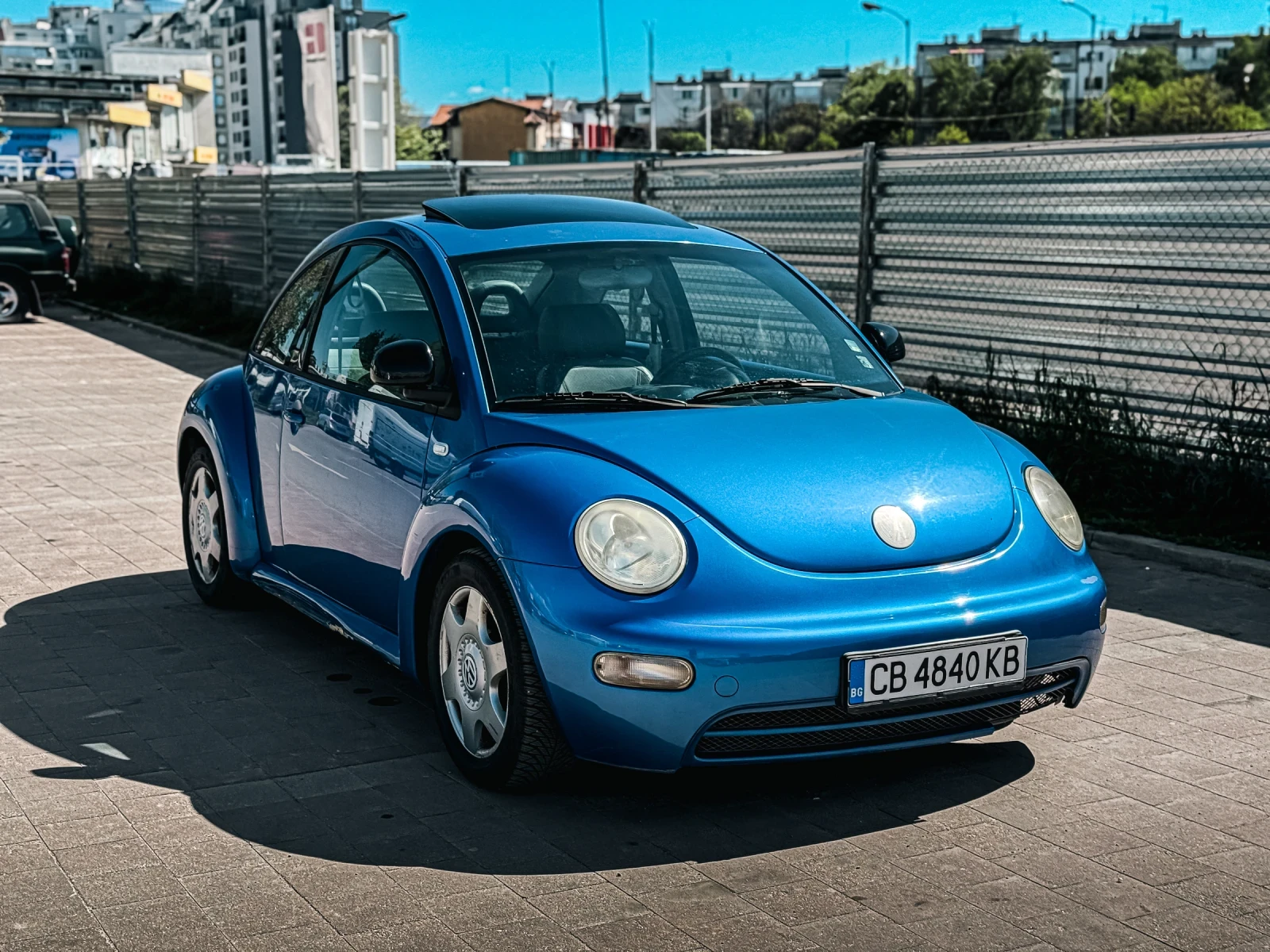 VW New beetle 2.0 , снимка 2 - Автомобили и джипове - 54340004
