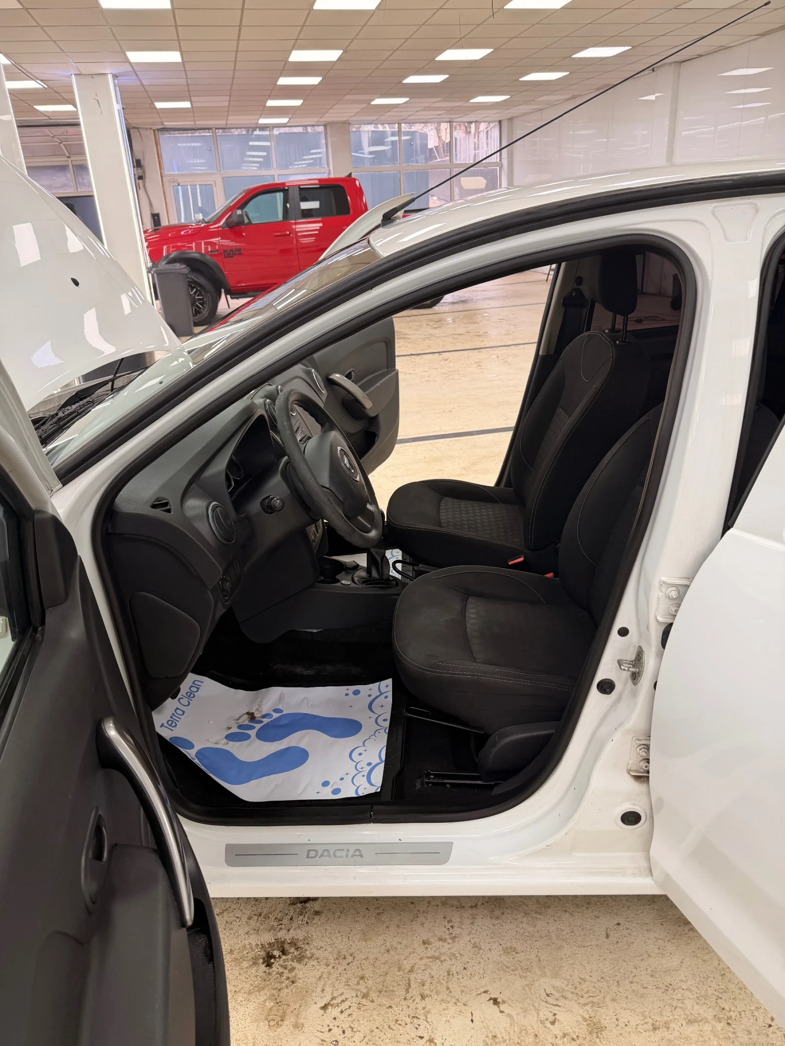 Dacia Sandero �������� ��� * �����* �������� ���������* �������� | Mobile.bg � ����������� 12