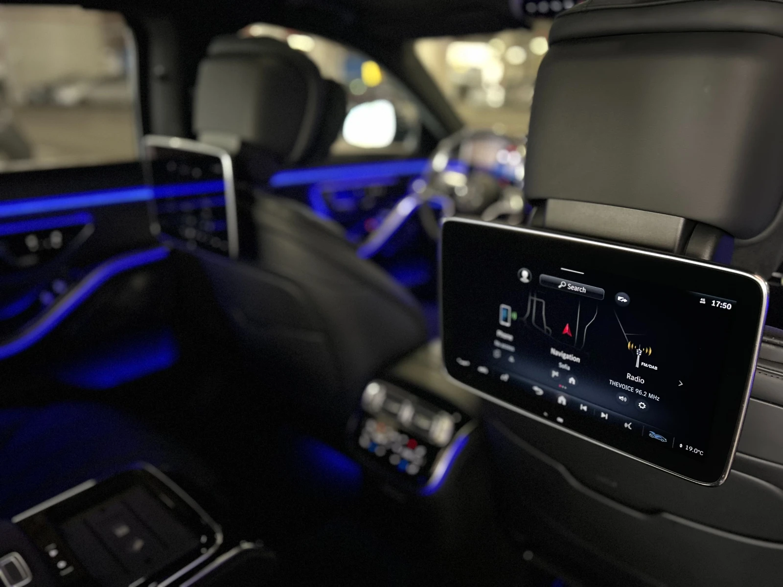 Mercedes-Benz S 350 4MATIC * DISTRONIC * MASSAGE * HUD * 360 CAMERA , снимка 13 - Автомобили и джипове - 54510338