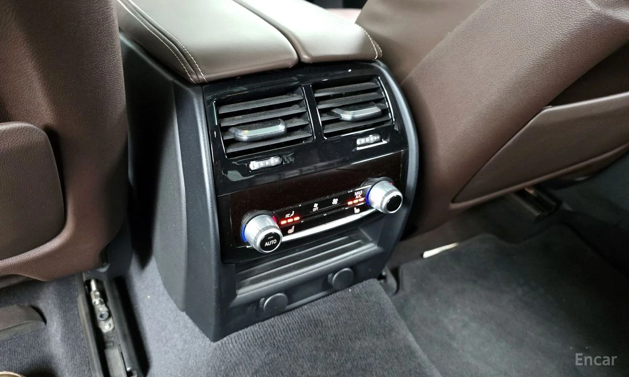 BMW 6 GT 640i XDRIVE* M SPORT* ОБДУХВ* HEAD UP* 360* PANO* , снимка 17 - Автомобили и джипове - 54635767