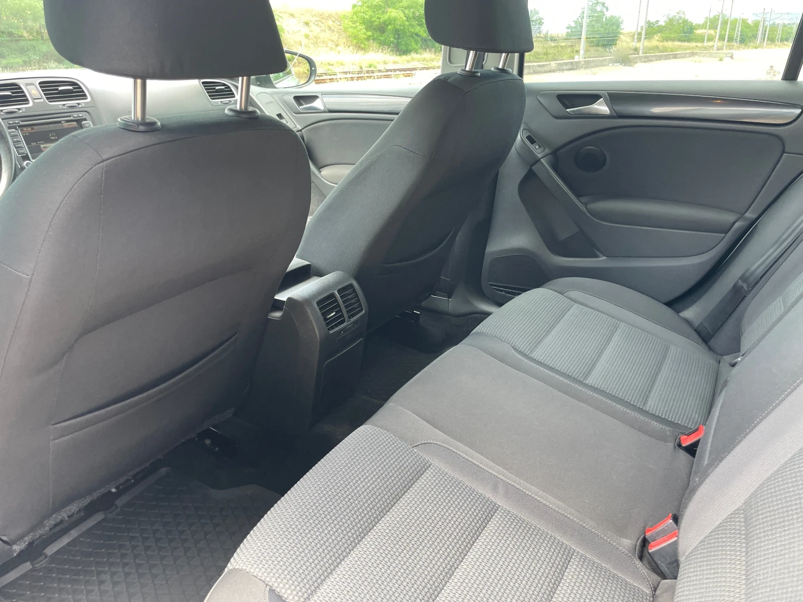 VW Golf, снимка 14 - Автомобили и джипове - 54743163