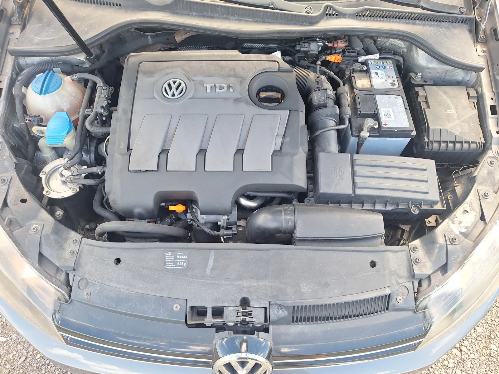 VW Golf 1.6tdi, снимка 16 - Автомобили и джипове - 54915697