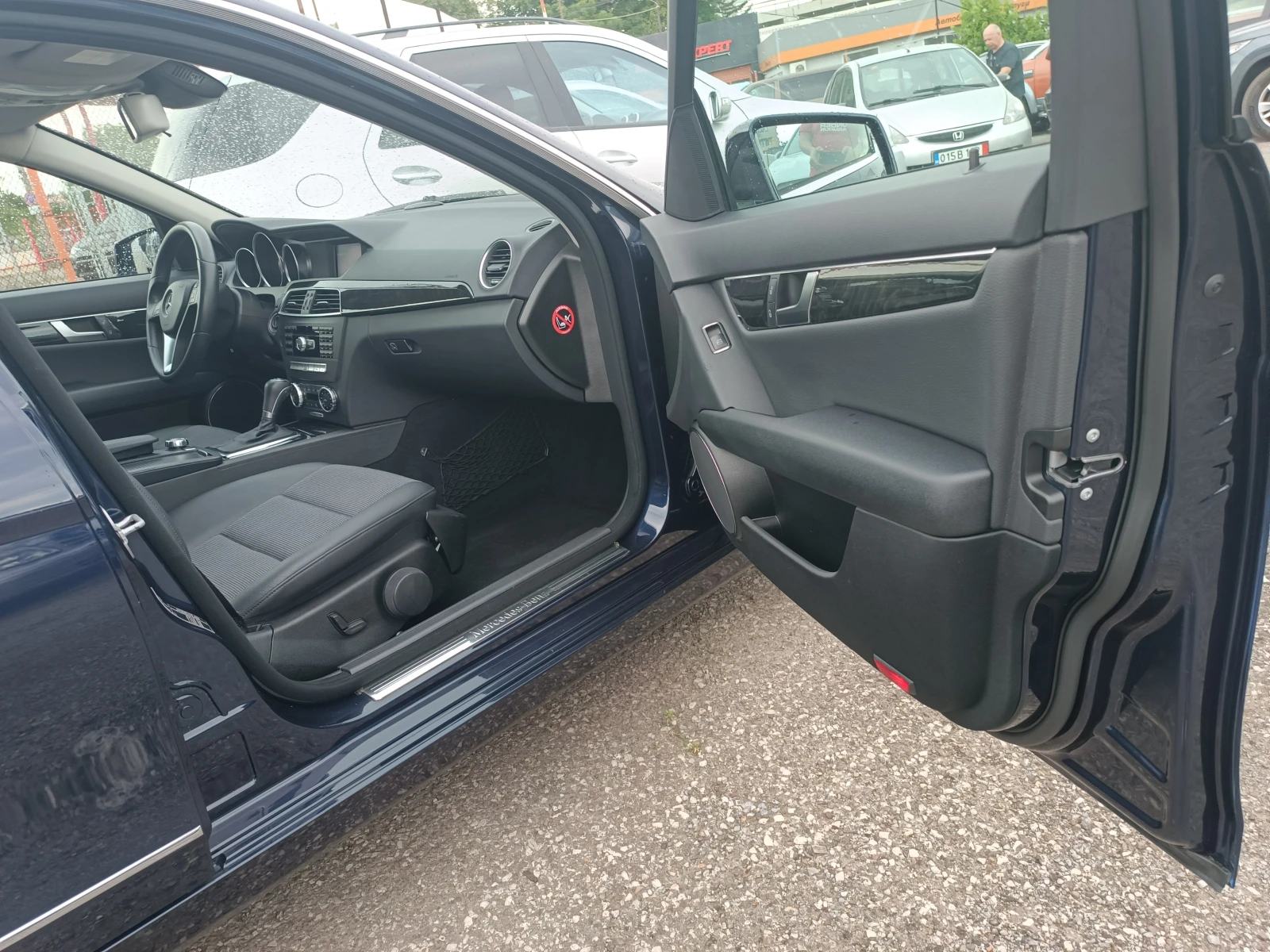 Mercedes-Benz C 250 4-MATIC !!! 204к.с. !!! Нов внос ШВЕЙЦАРИЯ !!!!, снимка 11 - Автомобили и джипове - 54999635