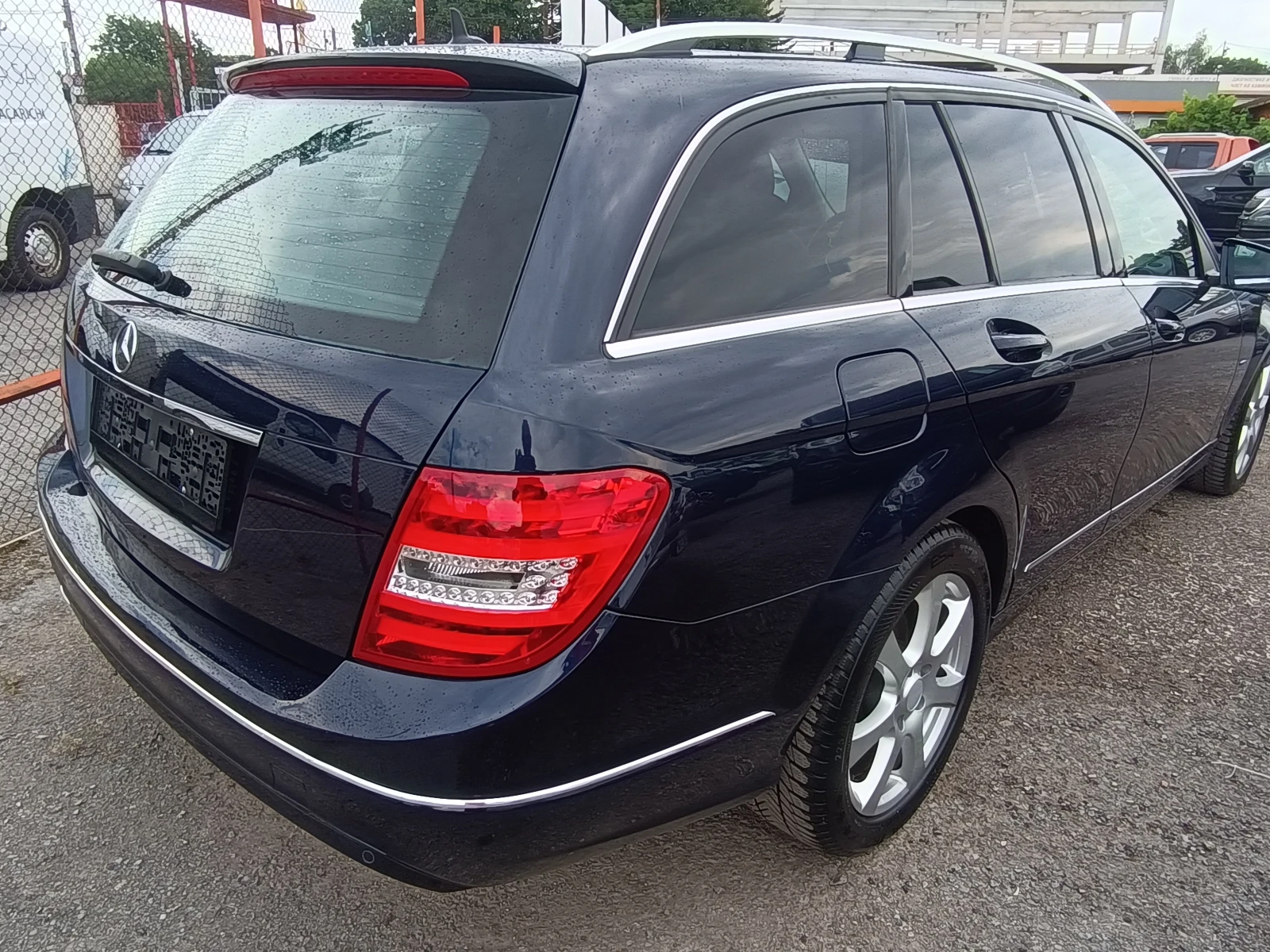 Mercedes-Benz C 250 4-MATIC !!! 204к.с. !!! Нов внос ШВЕЙЦАРИЯ !!!!, снимка 3 - Автомобили и джипове - 54999635