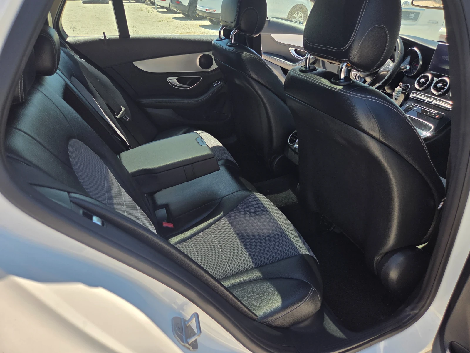 Mercedes-Benz C 220 AMG/ПАНОРАМА, снимка 13 - Автомобили и джипове - 55243099