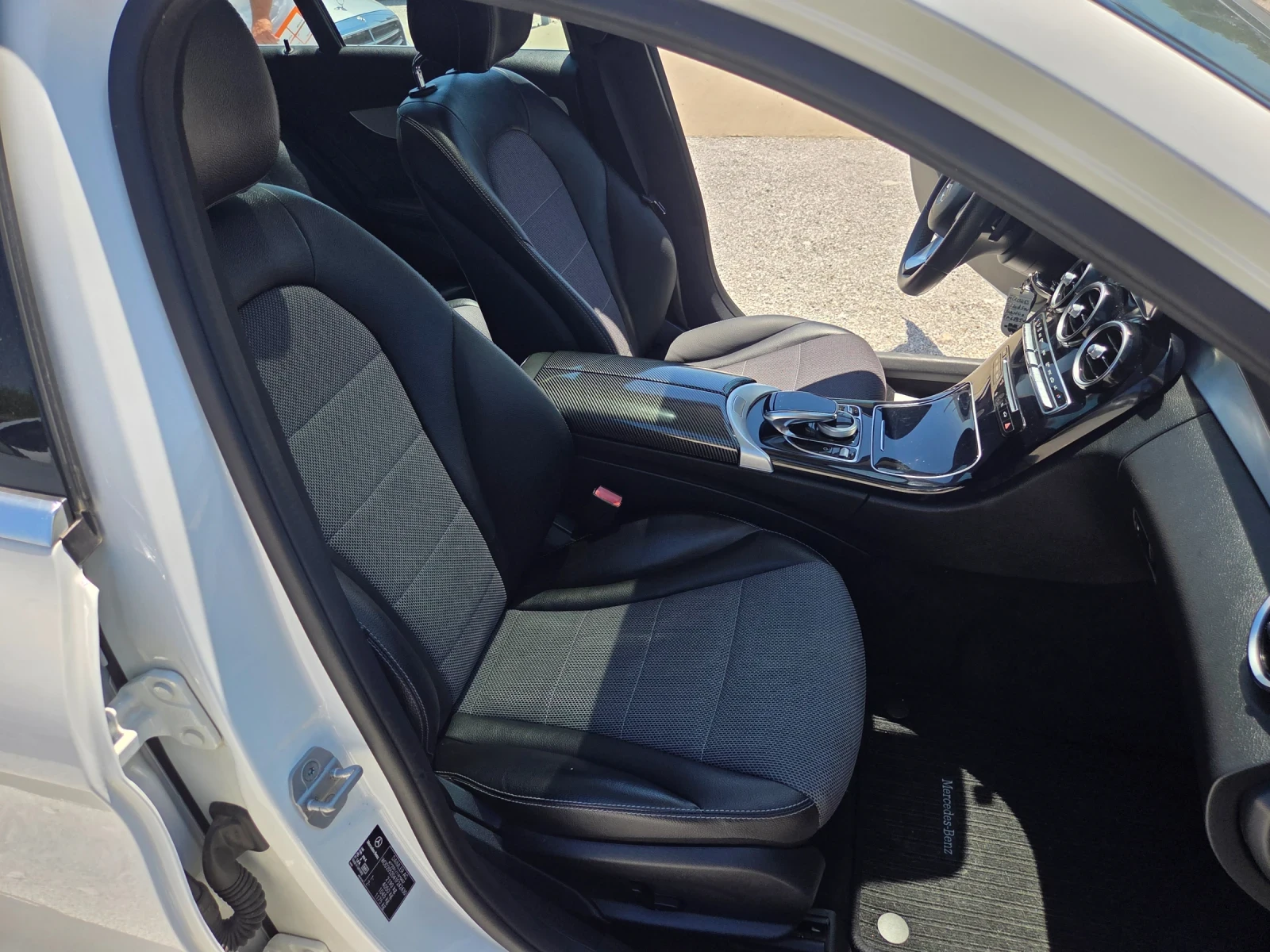 Mercedes-Benz C 220 AMG/ПАНОРАМА, снимка 14 - Автомобили и джипове - 55243099