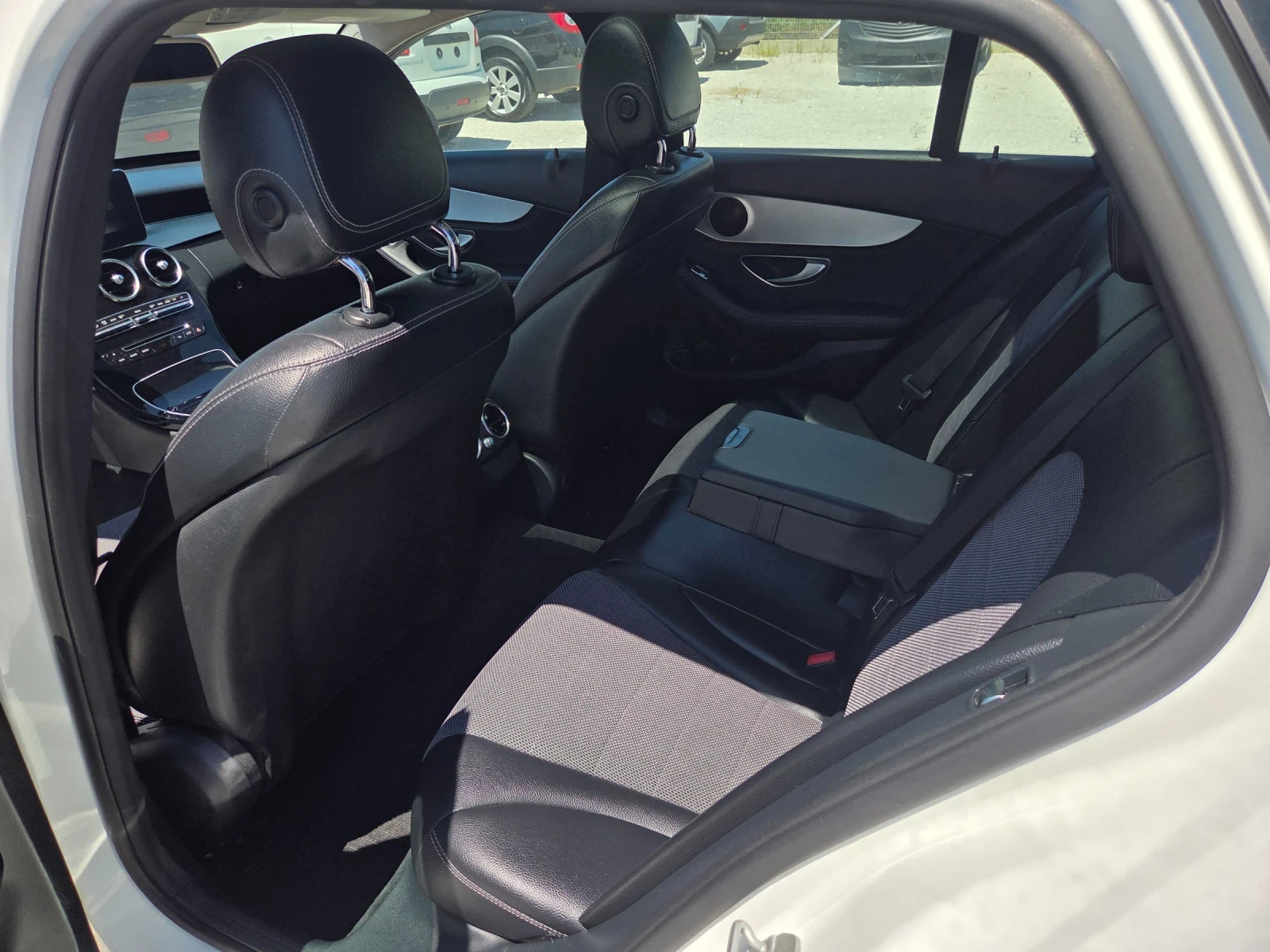 Mercedes-Benz C 220 AMG/ПАНОРАМА, снимка 10 - Автомобили и джипове - 55243099