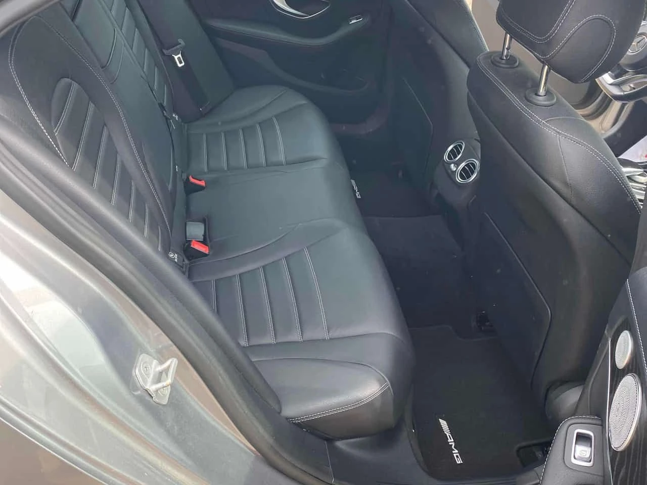 Mercedes-Benz C 400 4MATIC | CARFAX | АВТОКРЕДИТ БЕЗ ПЪРВОНАЧАЛНА, снимка 13 - Автомобили и джипове - 55504357