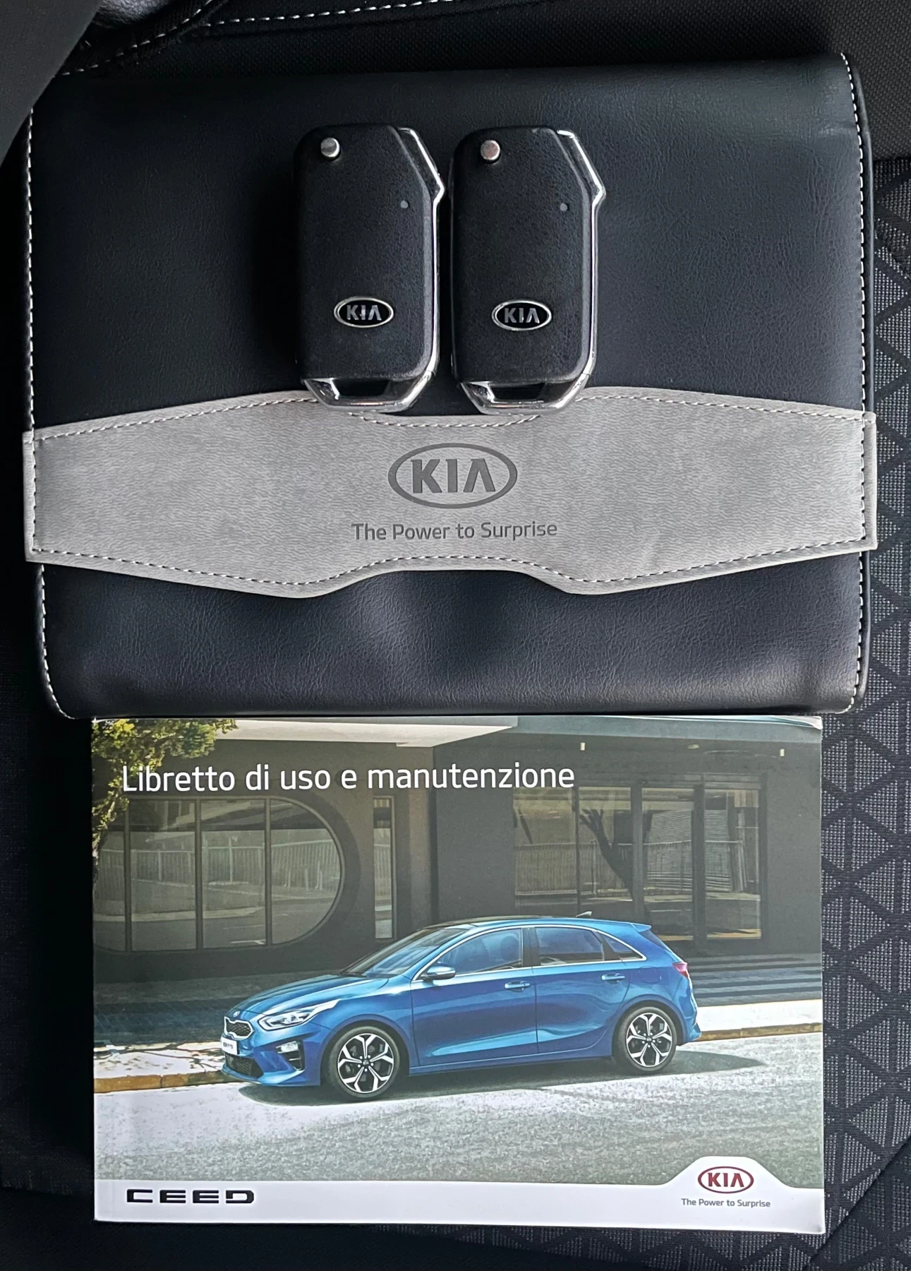 Kia Ceed 1.6 CRDI EURO 6D, снимка 17 - Автомобили и джипове - 55554979