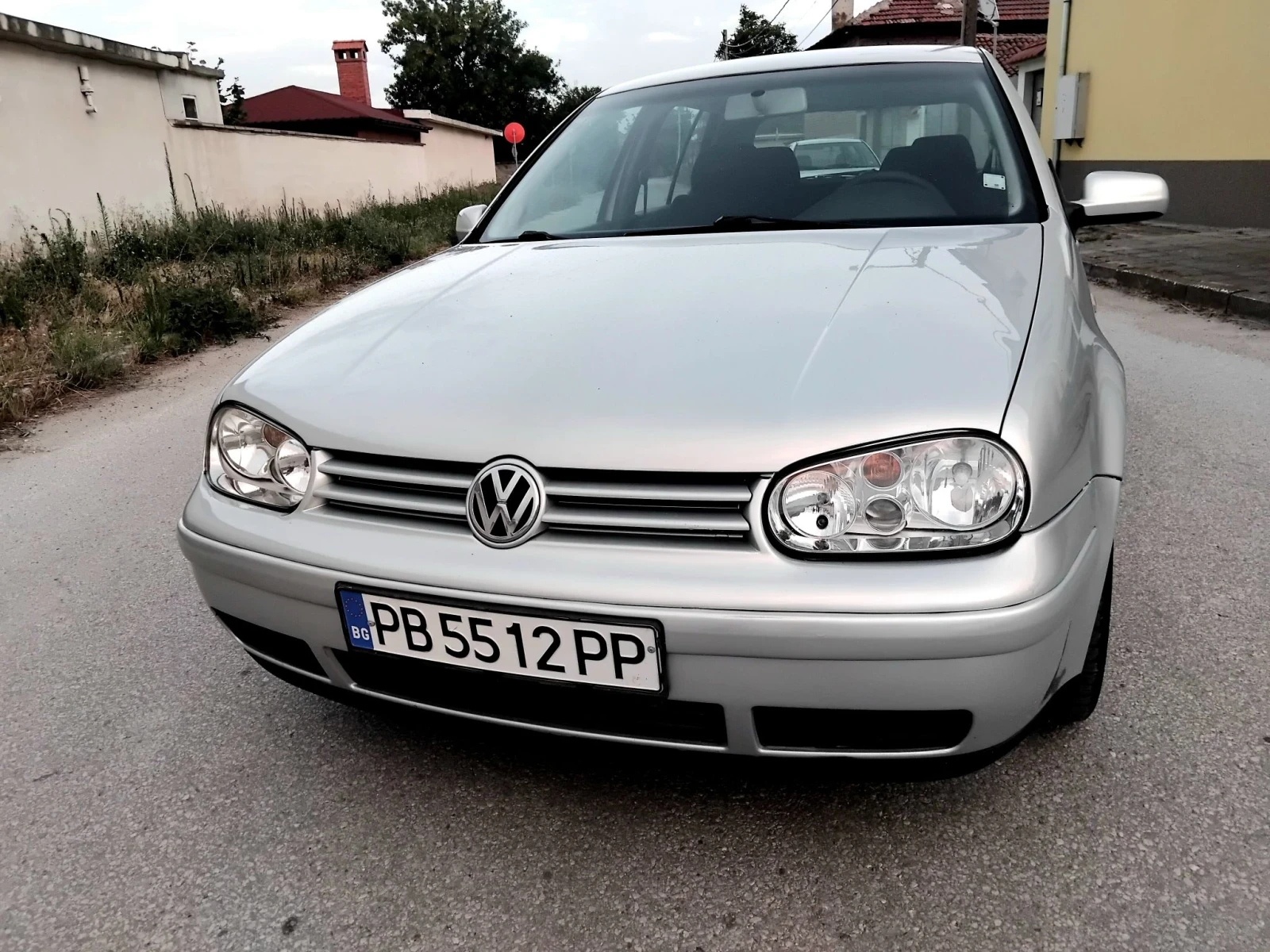 VW Golf 1.6iSR.101k + КЛИМА. БЕНЗИН , снимка 8 - Автомобили и джипове - 55671425
