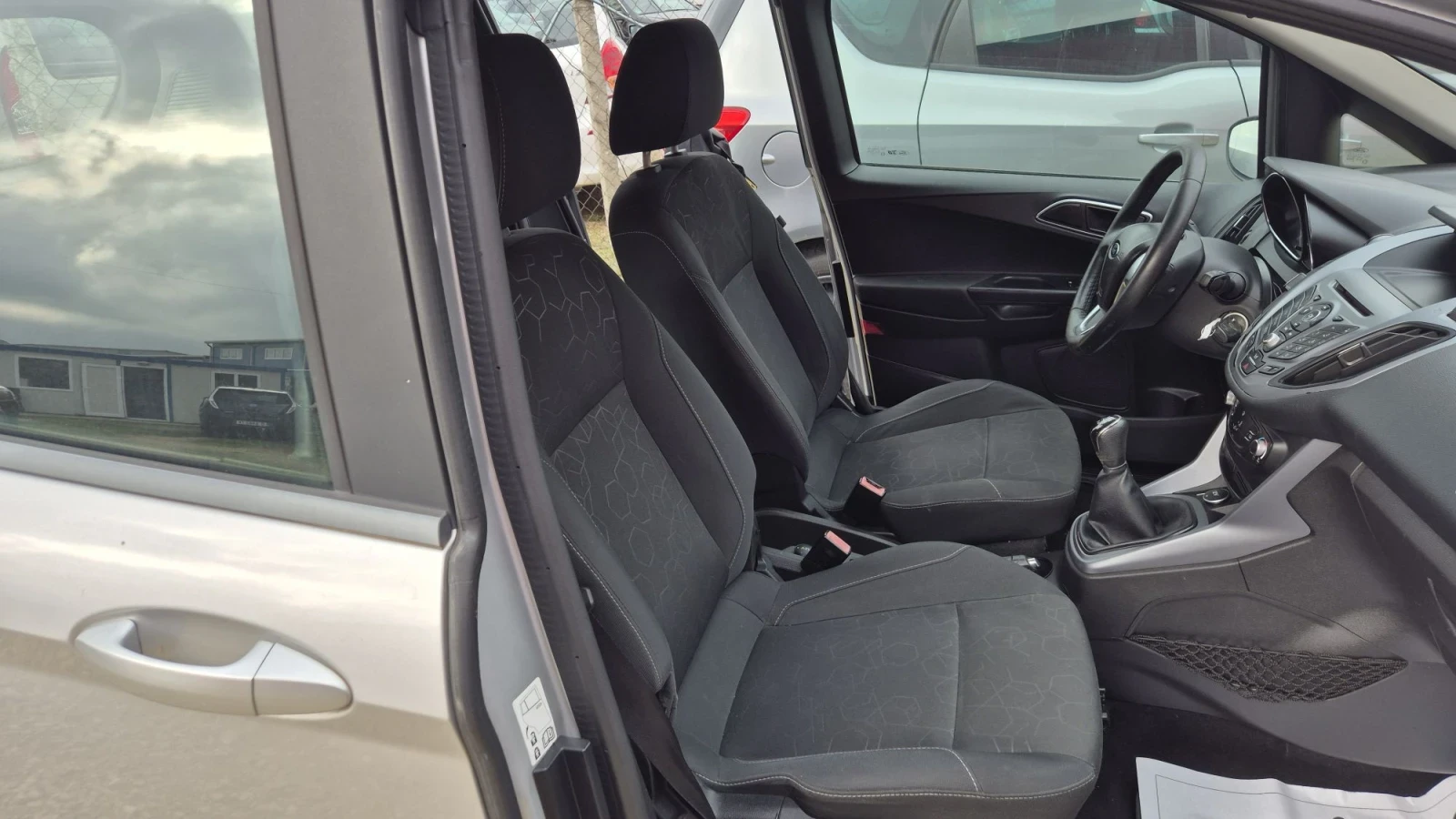 Ford B-Max 1.5 d, снимка 12 - Автомобили и джипове - 55735342
