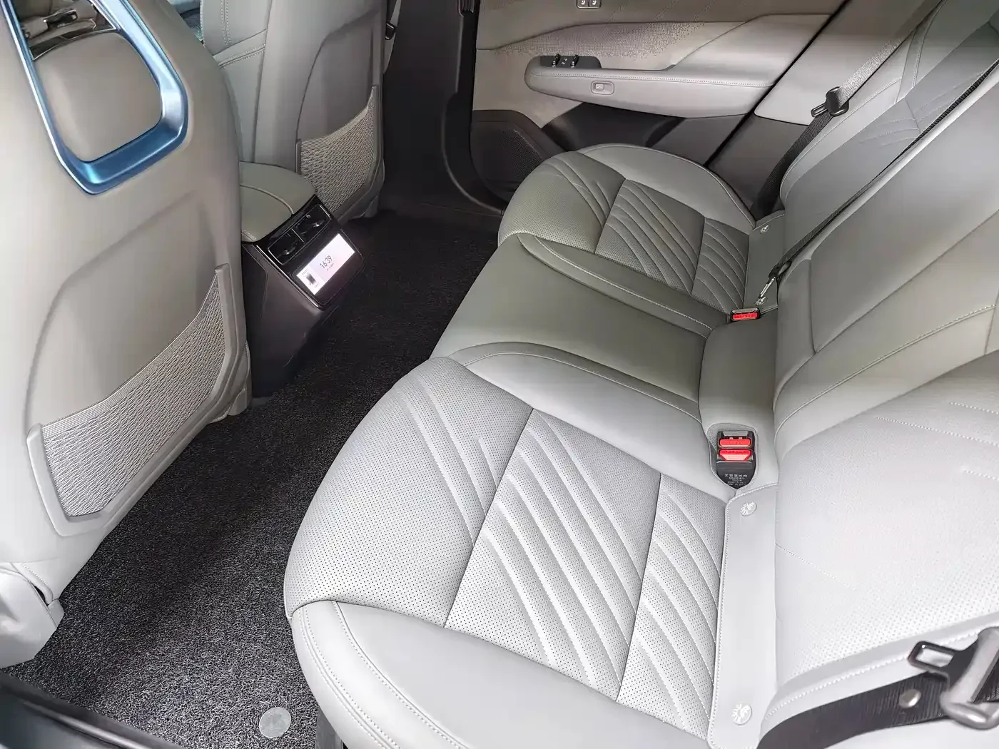 Zeekr 001 YOU Edition 100kWh AWD | Air Suspension | Mobile.bg � ����������� 10