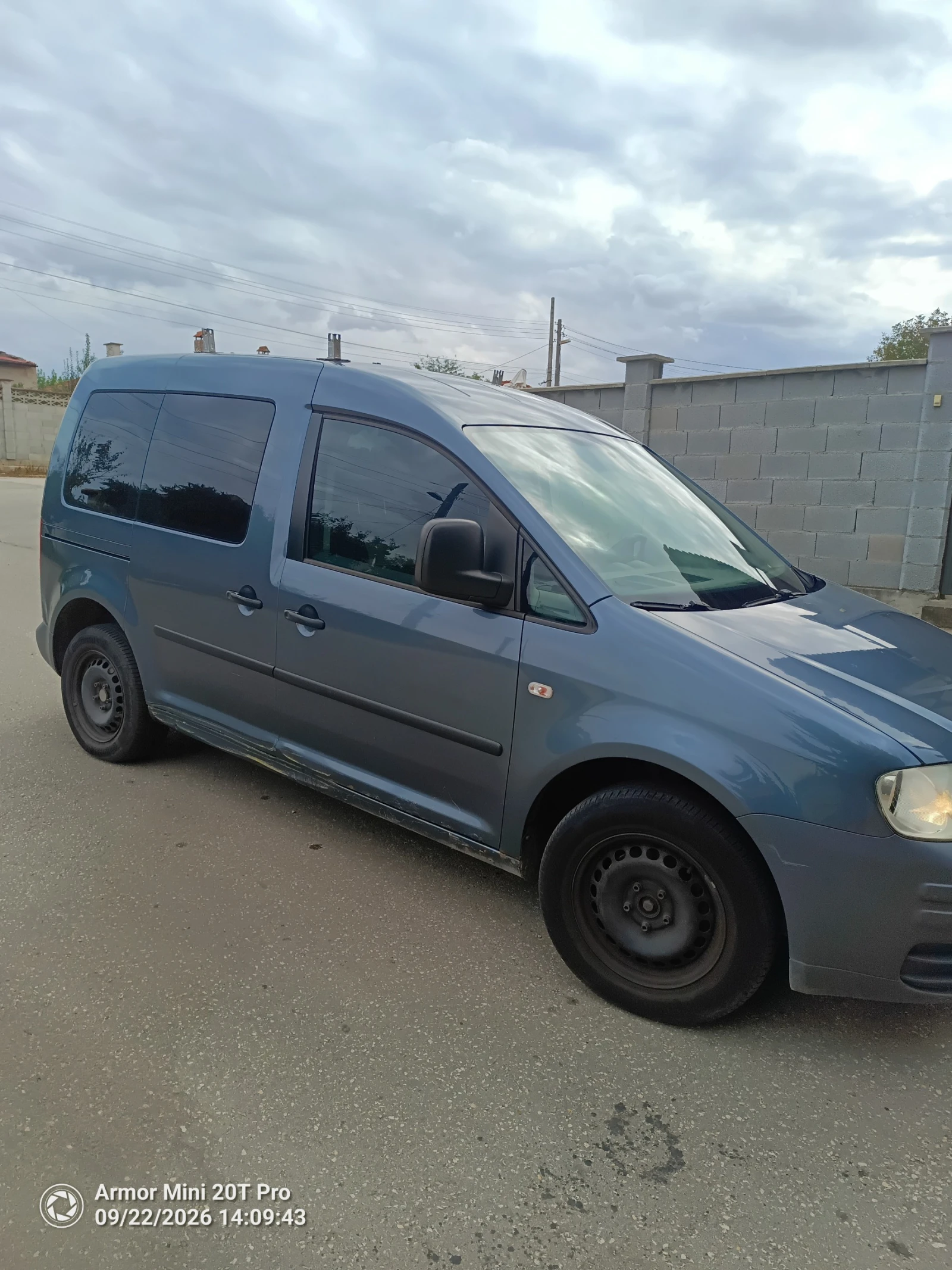 VW Caddy пътническо, снимка 3 - Автомобили и джипове - 56685040