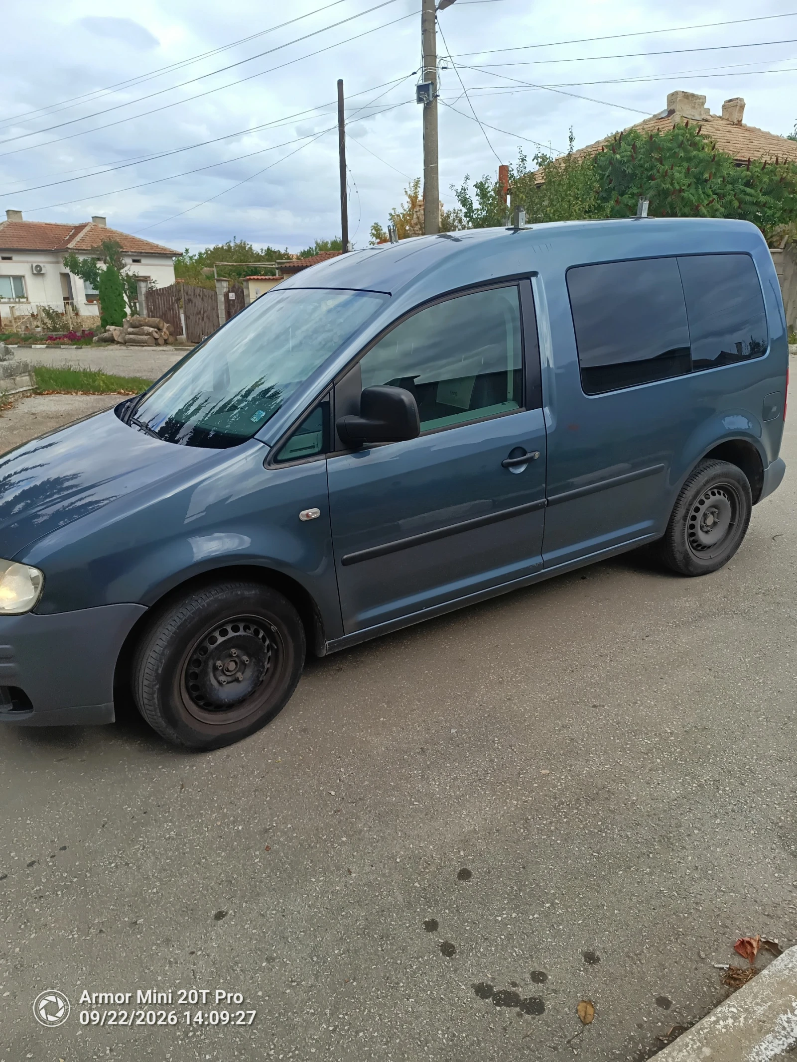 VW Caddy пътническо, снимка 2 - Автомобили и джипове - 56685040