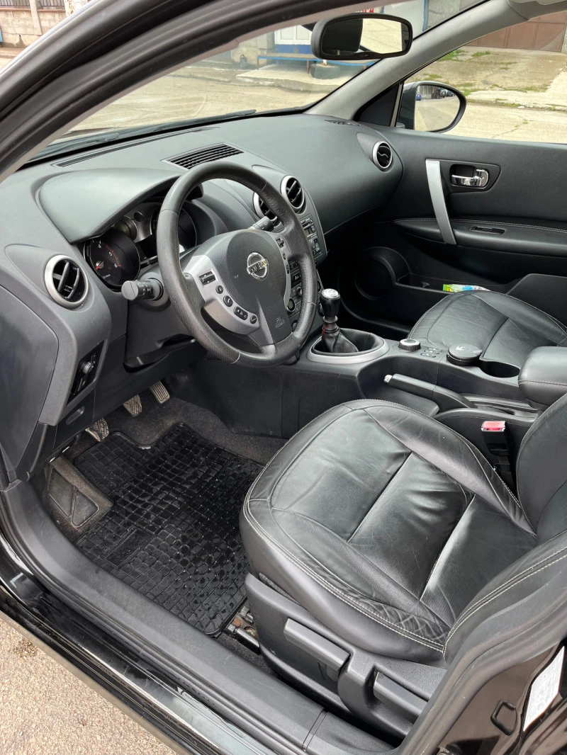 Nissan Qashqai, снимка 8 - Автомобили и джипове - 48819472