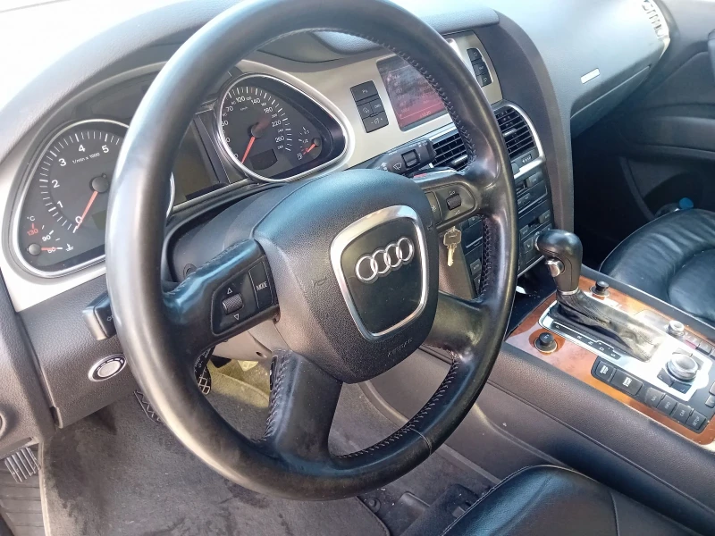 Audi Q7 3.6 Gaz.inj., снимка 9 - Автомобили и джипове - 48766865