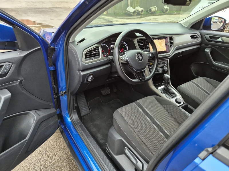 VW T-Roc 2.0TDI 4Motion DSG7 Distr Assist, снимка 12 - Автомобили и джипове - 52690205
