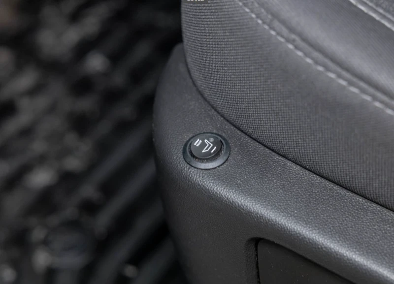 Gmc Sierra 1500 PRO EDIITON GRAPHITE CREW 4X4 * GR REMORQ* CA, снимка 12 - Автомобили и джипове - 52830142