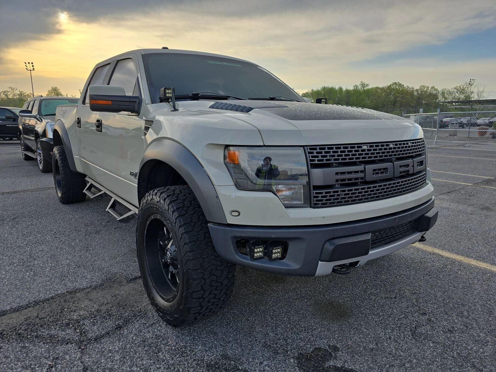 Ford Raptor SVT Raptor Crew Cab Short Bed - изображение 2