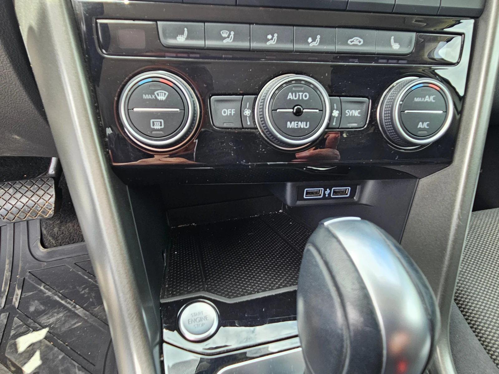 VW T-Roc 1.5 DSG - изображение 6