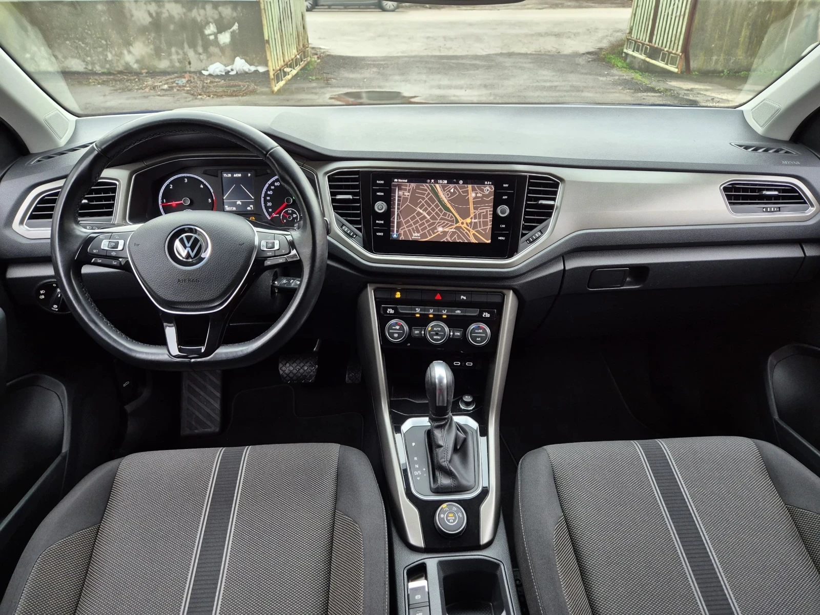 VW T-Roc 2.0TDI 4Motion DSG7 Distr Assist - изображение 9