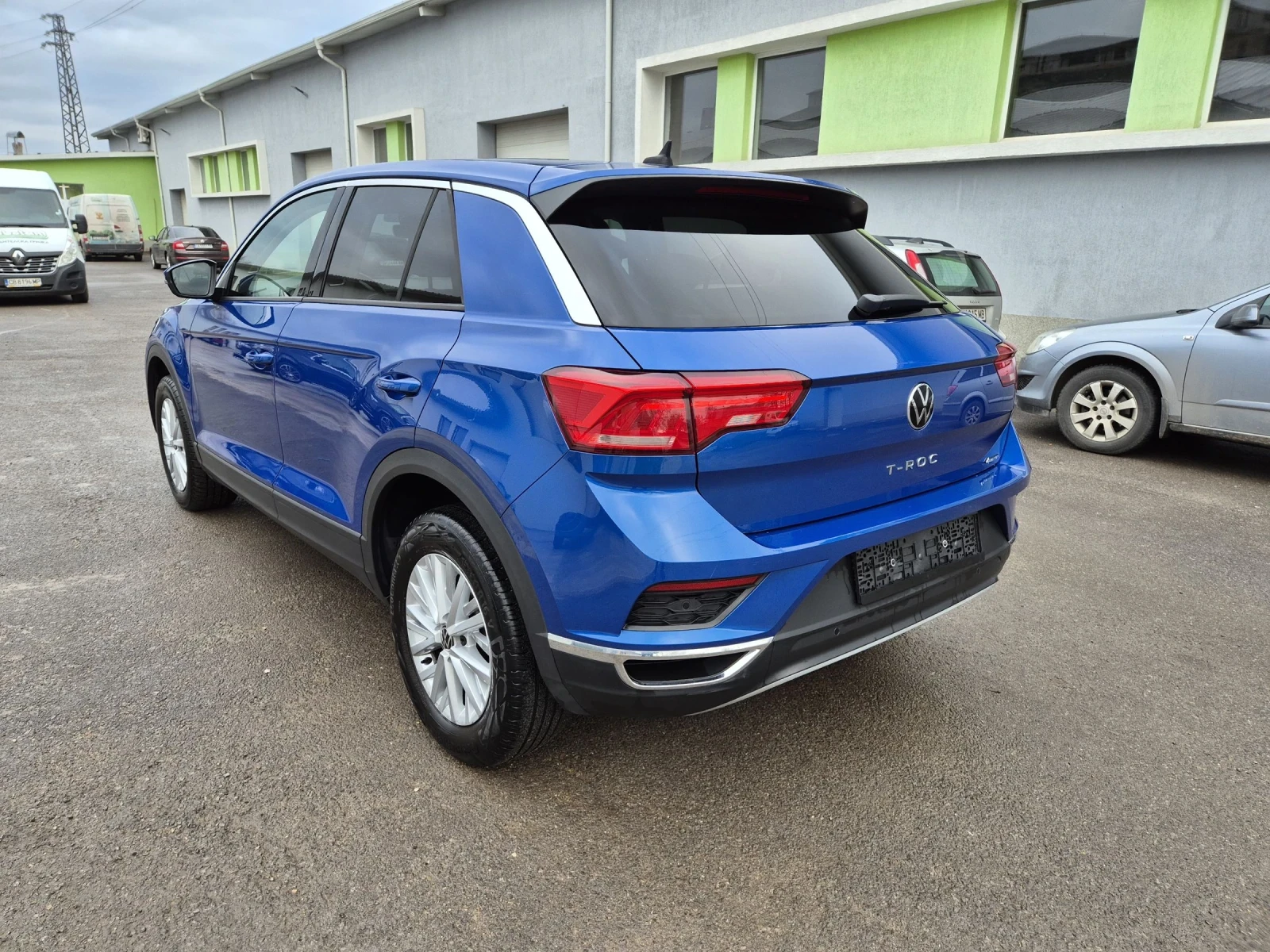 VW T-Roc 2.0TDI 4Motion DSG7 Distr Assist - изображение 4