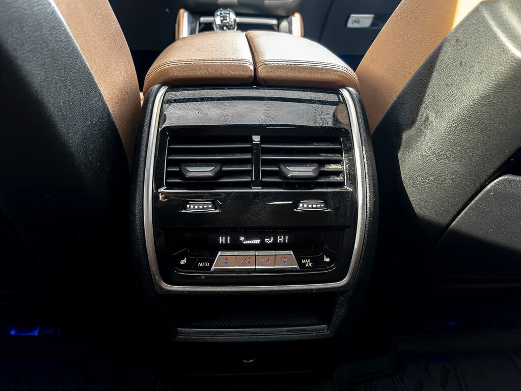 BMW X6 XDRIVE40I M PACK| DISTRONIC| HuD| HARMAN| , снимка 12 - Автомобили и джипове - 53737540