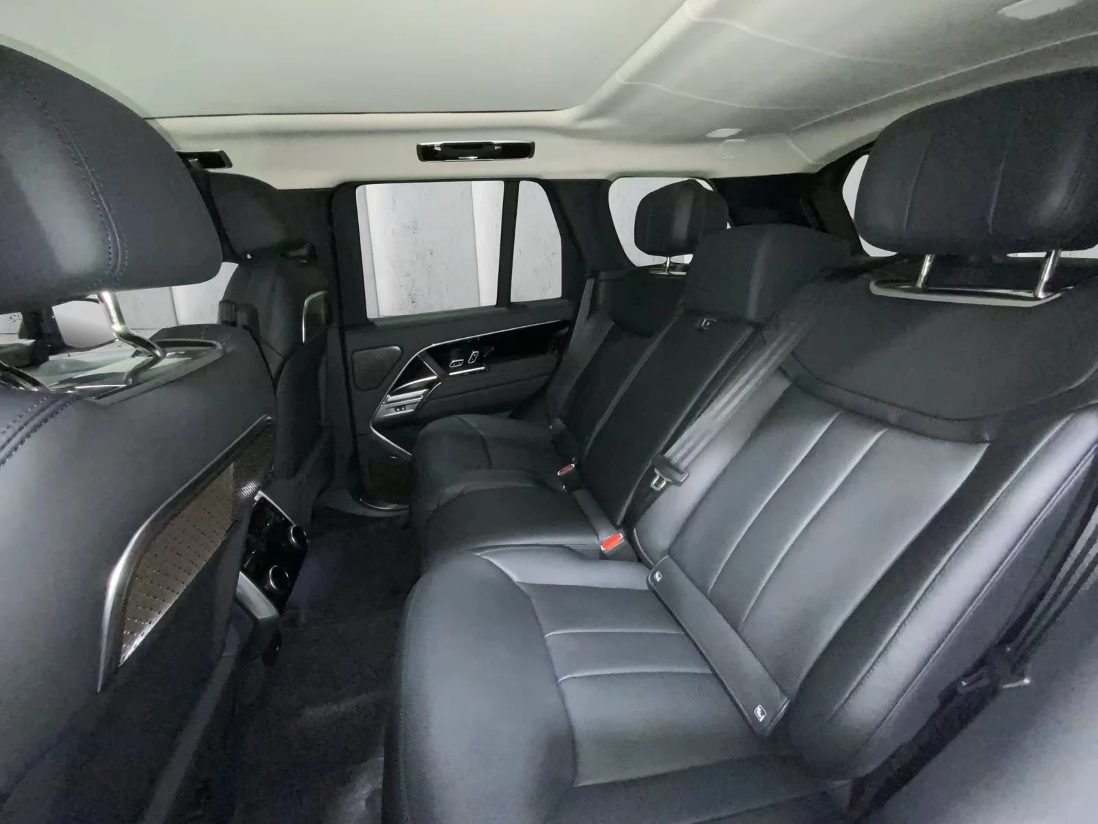 Land Rover Range rover P550e Autobiography, снимка 7 - Автомобили и джипове - 54771558
