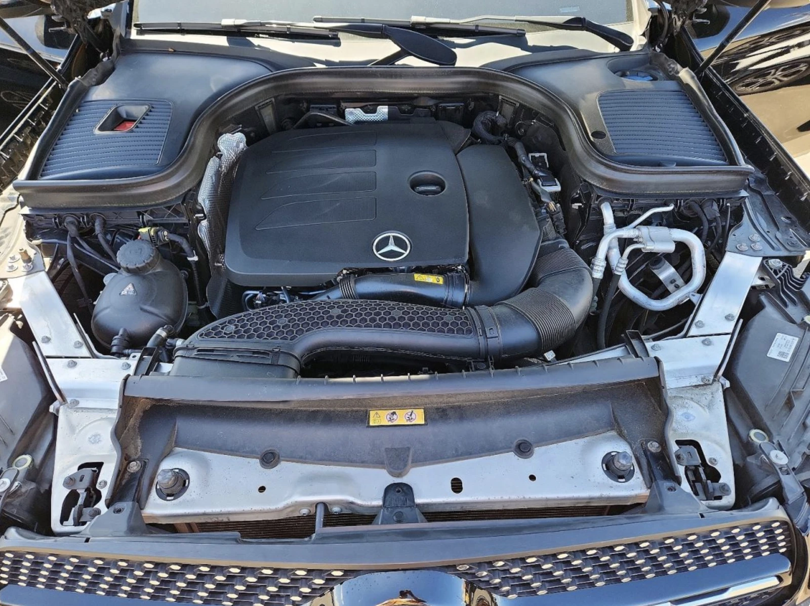 Mercedes-Benz GLC 300 АВТОКРЕДИТ* BURMASTER* ПОДГРЕВ* ПАНОРАМА* , снимка 12 - Автомобили и джипове - 54750873