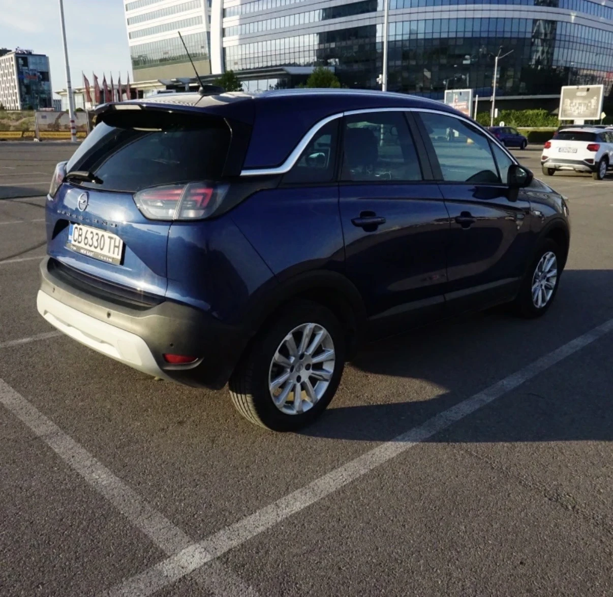 Opel Crossland X Elegance 1.2T AT6 MY22, снимка 4 - Автомобили и джипове - 55001167