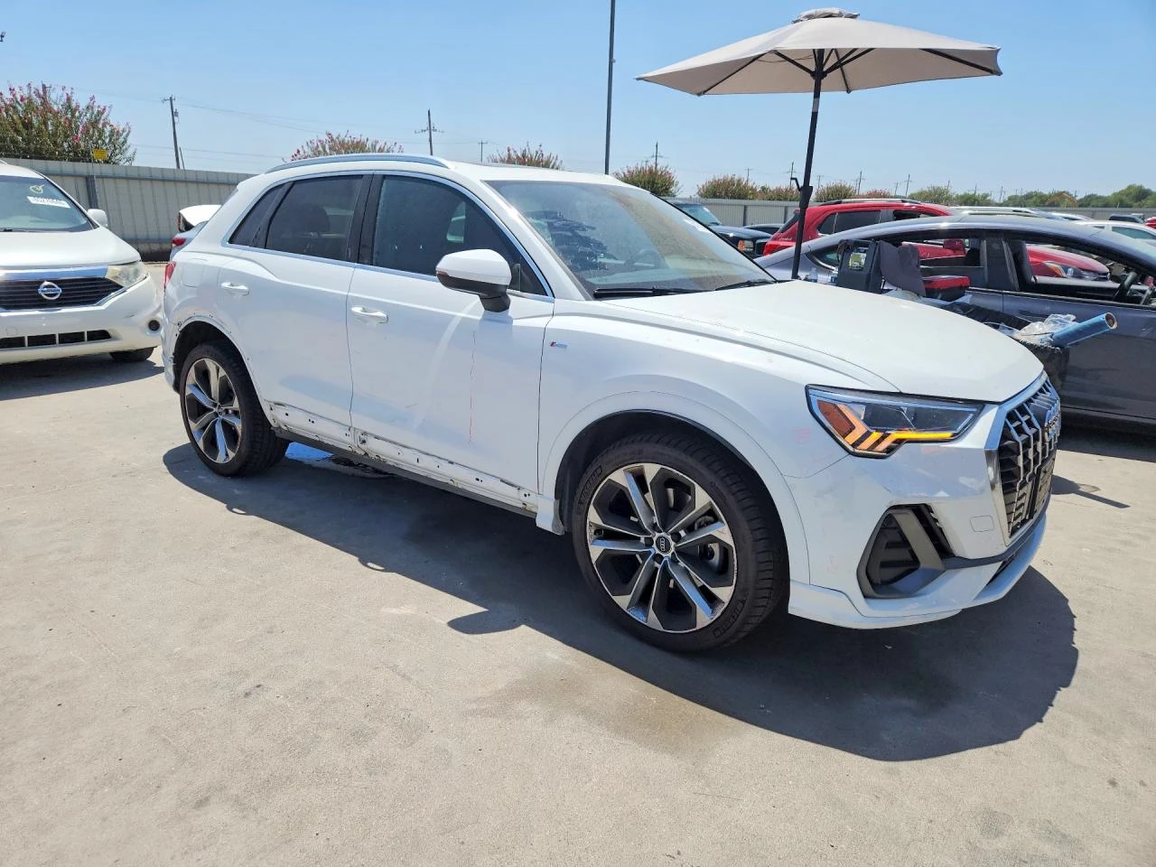 Audi Q3 2.0l Premium Plus S-Line, снимка 4 - Автомобили и джипове - 55812499