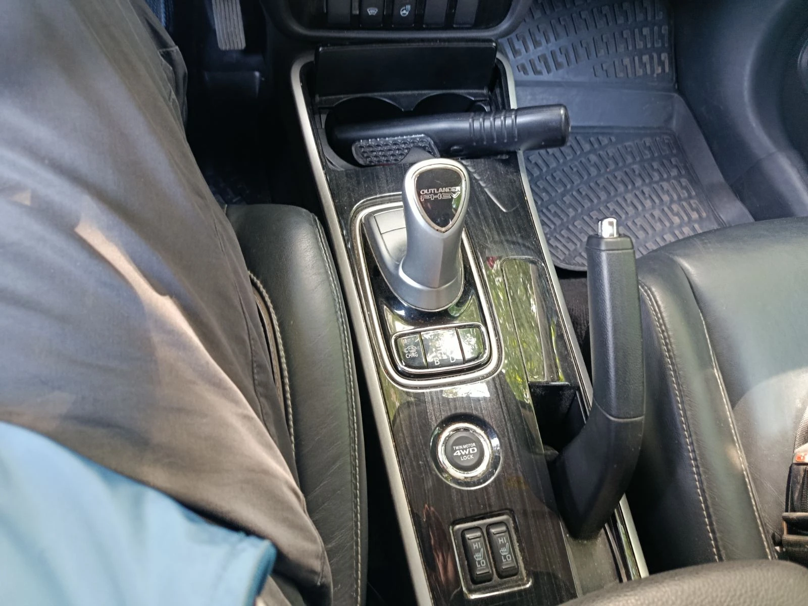Mitsubishi Outlander PHEV, снимка 6 - Автомобили и джипове - 56233239