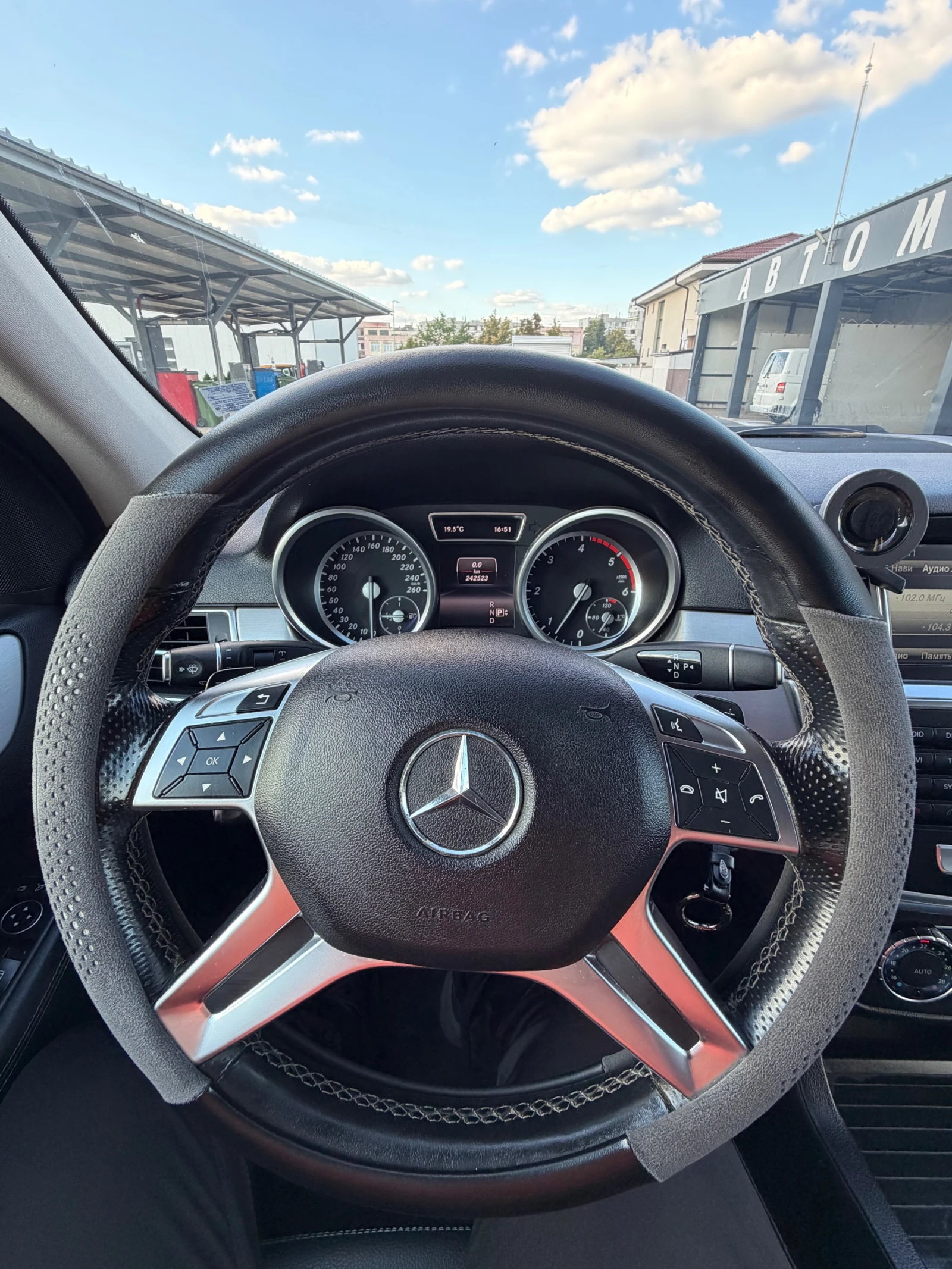 Mercedes-Benz ML 350, снимка 11 - Автомобили и джипове - 56247767