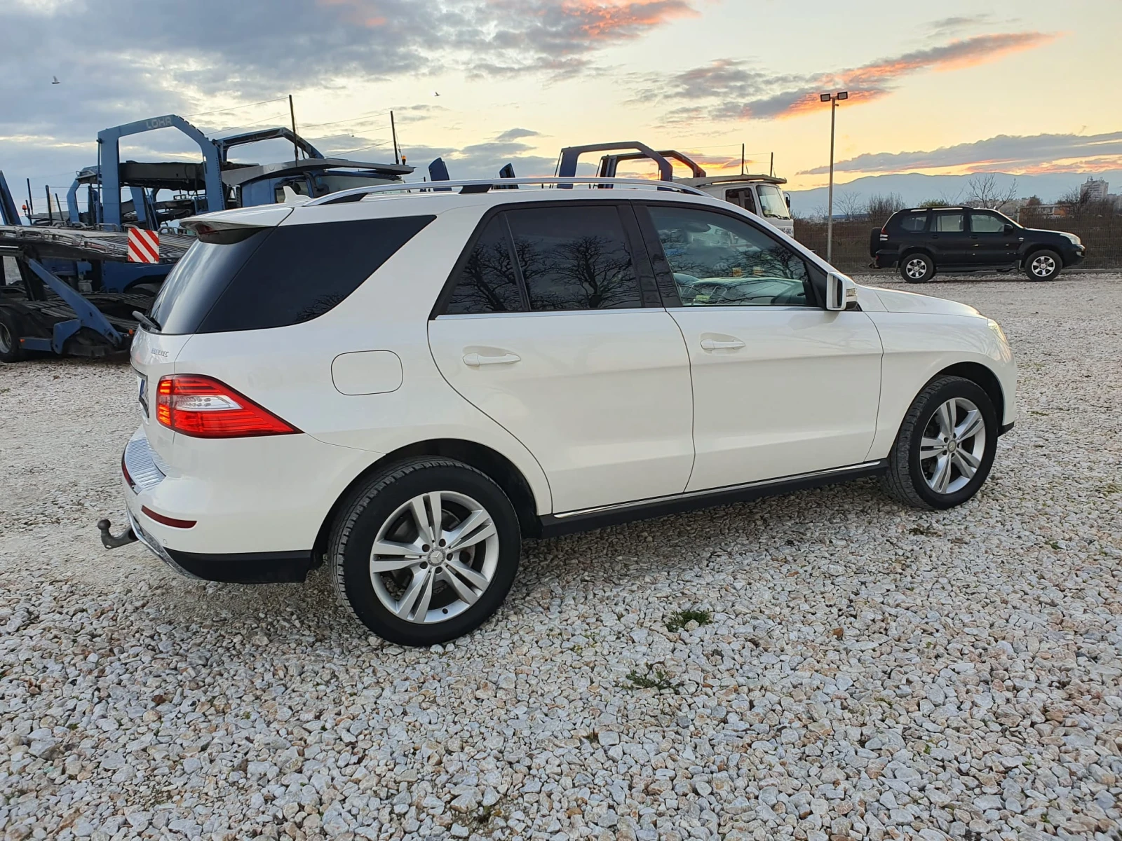 Mercedes-Benz ML 350 BlueTEC 4MATIC, снимка 17 - Автомобили и джипове - 56358603