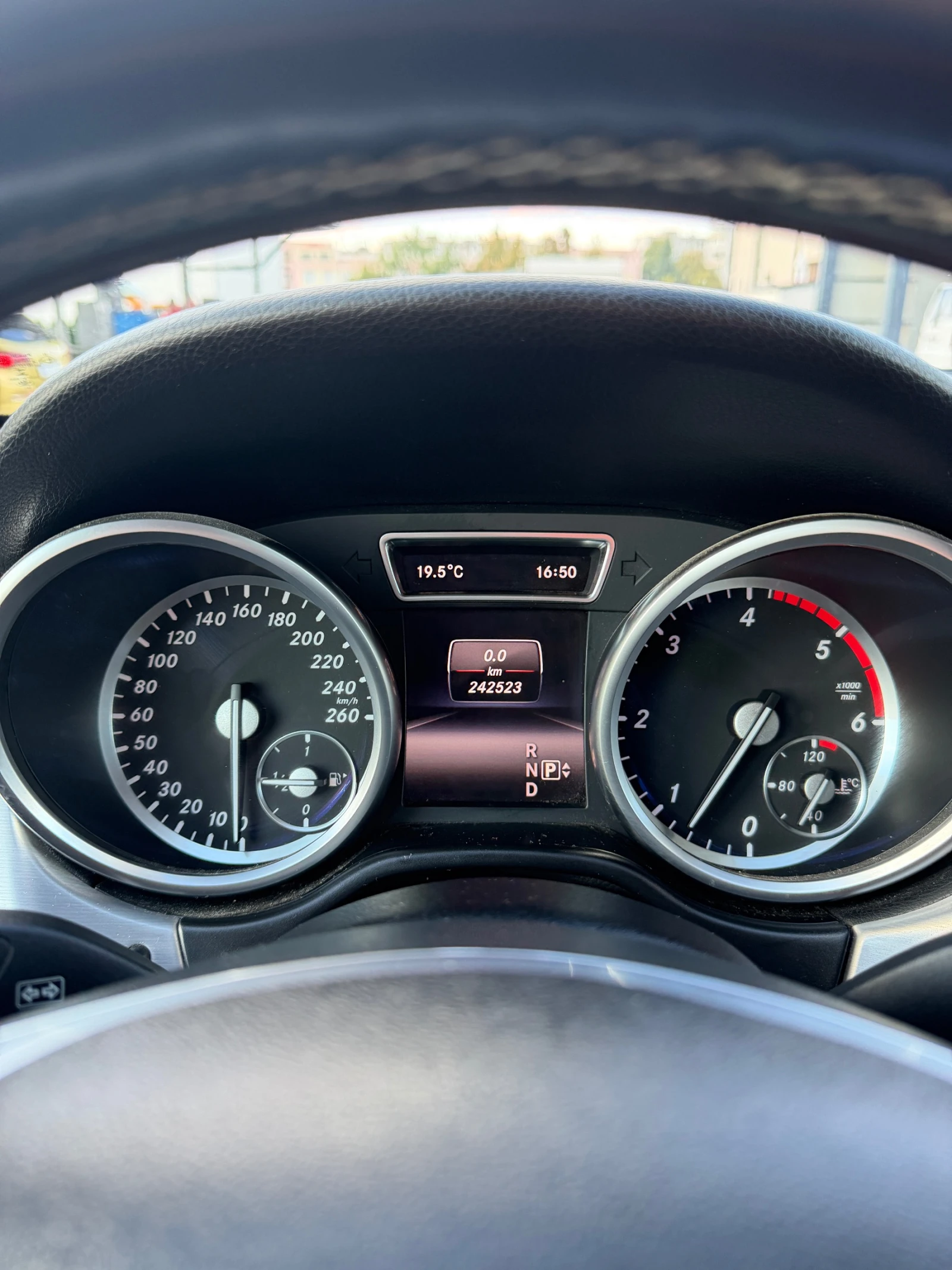 Mercedes-Benz ML 350, снимка 15 - Автомобили и джипове - 56247767