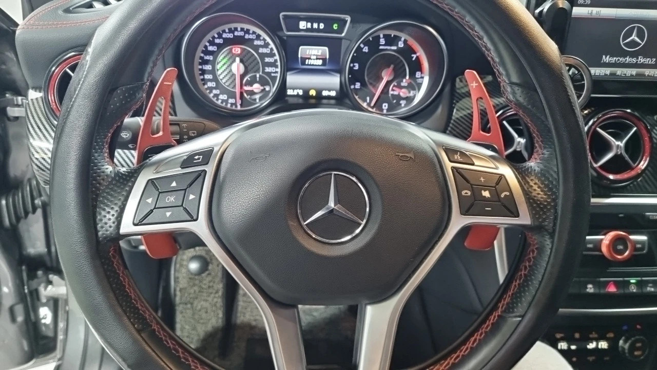 Mercedes-Benz GLA X156 Gla45 Amg 4Matic, снимка 11 - Автомобили и джипове - 56323651