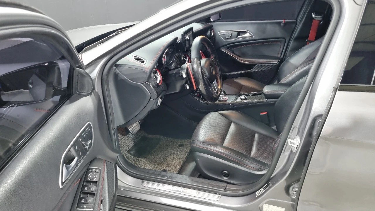 Mercedes-Benz GLA X156 Gla45 Amg 4Matic, снимка 10 - Автомобили и джипове - 56323651