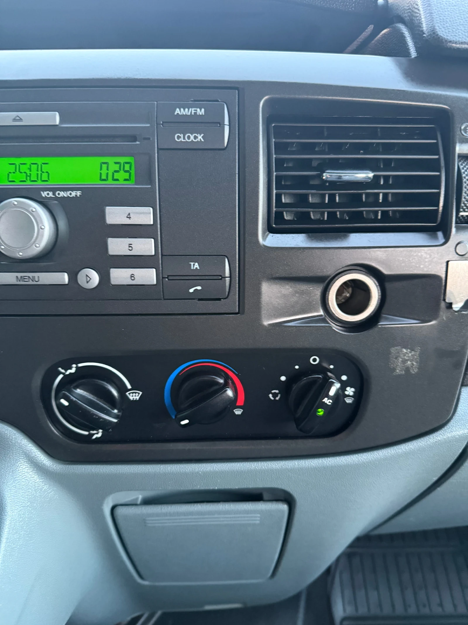 Ford Transit 2, 2 - изображение 8