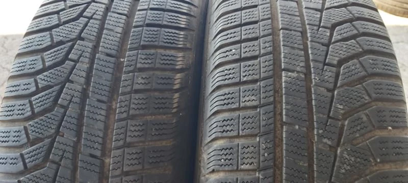 Гуми Зимни 235/60R18, снимка 4 - Гуми и джанти - 29866118