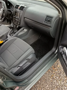 VW Golf 1.6Fsi 115 138000км релни, снимка 14
