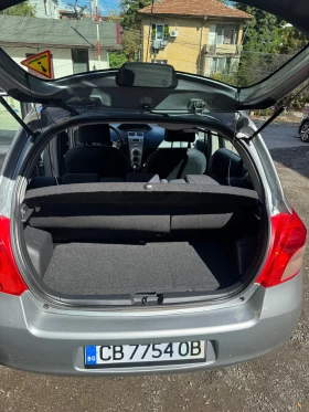 Toyota Yaris, снимка 15