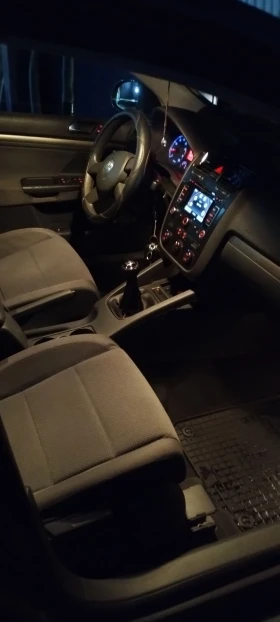 VW Golf 1.6Fsi 115 138000км релни - 4500 € / 8801.24 лв. - 46567151 11