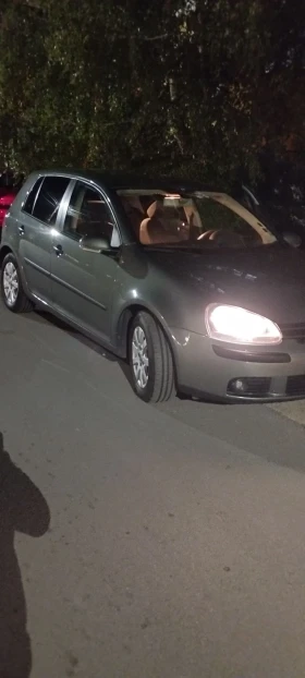 VW Golf 1.6Fsi 115 138000км релни - 4500 € / 8801.24 лв. - 46567151 4