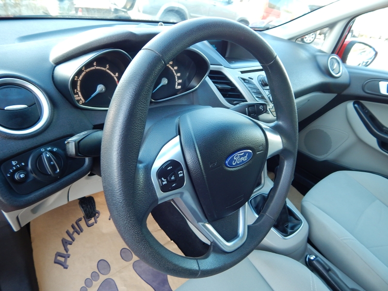 Ford Fiesta 1.2i* ПЕРФЕКТНА* , снимка 9 - Автомобили и джипове - 38174402